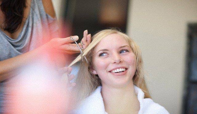 How to Become A Mobile Hairdresser